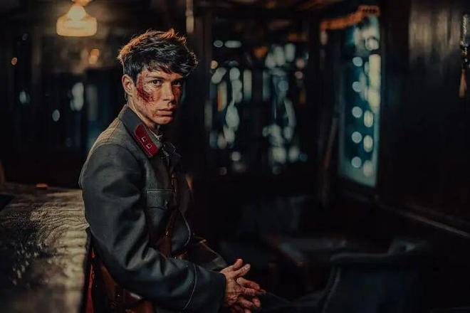 片《红丝绸》主打史诗+悬疑开元棋牌试玩中俄合拍谍战(图4)